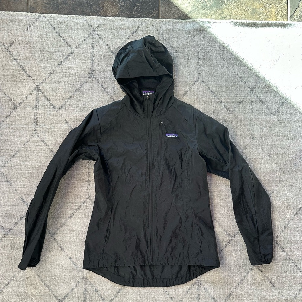 Patagonia Women’s Rain Jacket Small Black w/ hood